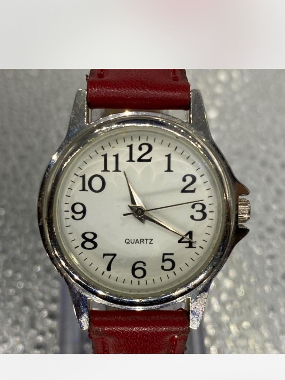 *** White Stag ^^^ Classic Quartz Analog Watch / Red Leather Strap *^*